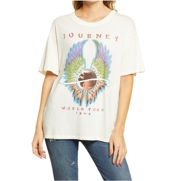 Daydreamer Tops - Daydreamer Journey World Tour Graphic Tee